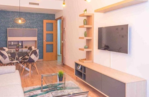 Castello de la Plana Apartment | Apartment Central House