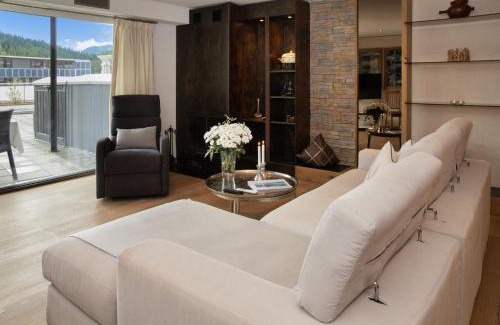 Sankt Moritz-Bad Apartment | Apartment Chesa Piz Padella - St- Moritz by Interhome
