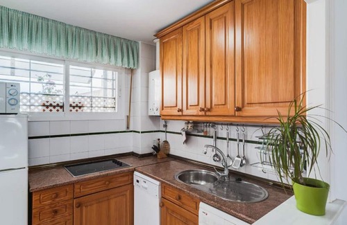 Chipiona Apartment | APARTMENT- CHIPIONA, GARAGE, POOL NEAR THE TOWN CENTER AND BEACH, INTERNET,