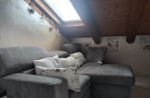 Sommariva Perno Apartment | Apartment complete with fully equipped kitchen, refrigerator, dishwasher, tv, wifi, airco.