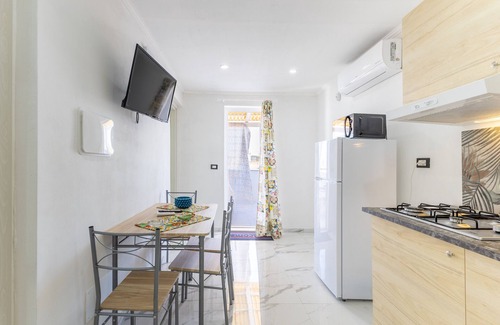 Granelli Apartment | Apartment 'Corallo In Oasi Del Mare' with Sea View and Wi-Fi
