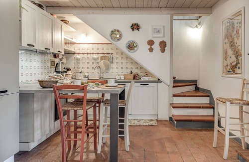 Bagno a Ripoli Apartment | Apartment 'Country House On The Florence Hills' with Private Terrace, Wi-Fi and Air Conditioning