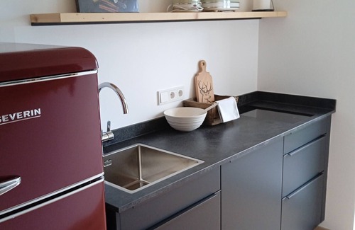 Tramin Apartment | Apartment 'Das Hubertus Suite Johanna' with Mountain View, Sauna and Air Conditioning