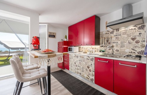 Terrasini Villa | Apartment 'Dei Tramonti - Terrasini' with Private Pool, Wi-Fi and Air Conditioning