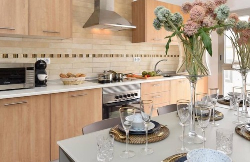 Cruce de Arinaga Apartment | Apartment Deluxe Apartment in Cruce de Arinaga in Arinaga - 4 persons, 2 bedrooms