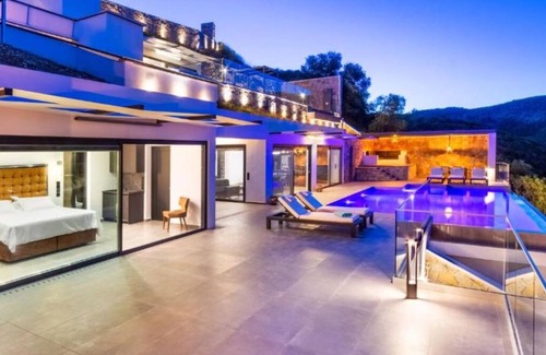 Nidri Apartment | Apartment "Desun Suites Golden" with Shared Pool, Sea View and Wi-Fi