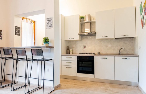 Villasimius Apartment | Apartment 'Dimora Frau' with Shared Pool, Wi-Fi and Air Conditioning