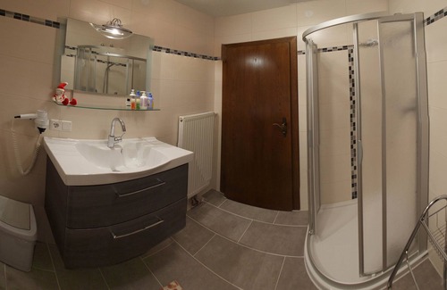 Distelberg Apartment | Apartment directly at the Aufenfeld campsite