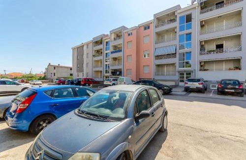 Trogir Apartment | Apartment Dora
