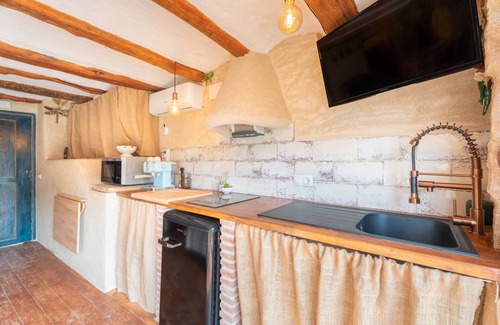 Olba House | Apartment 'Duende' with Mountain View, Balcony and Air Conditioning