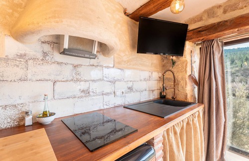 Olba House | Apartment 'Duende' with Mountain View, Balcony and Air Conditioning
