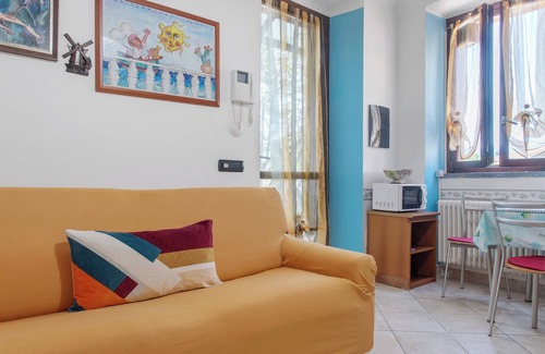 Luino Apartment | Apartment 'Elisa' with Private Garden