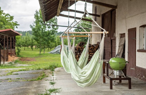 Waggershausen Apartment | Apartment Ellenweiler bis 10 P with Wi-Fi, Terrace & Garden