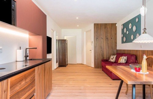 Centro - Piani - Rencio Apartment | Apartment "Erbacher - Renate's Gründer Suite" with Mountain View, Shared Pool & Sauna