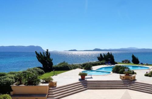 Baia Caddinas Apartment | Apartment Erica by Interhome