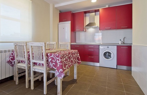 Sardon de los Frailes Apartment | Apartment 'Turístico 1' with Lake View, Shared Pool and Wi-Fi