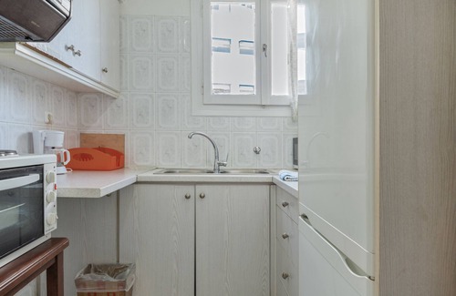 Athens Apartment | Apartment 'Family, Enjoy Athens, Apt 90 Cm' with Private Garden, Wi-Fi and Air Conditioning