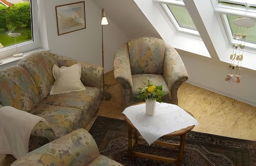 Westeraccumersiel Apartment | Apartment 'Fennas Ferienwohnungen - Hanne' with Lake View, Balcony and Wi-Fi