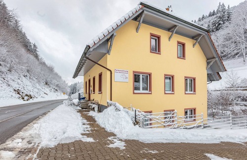 Neuenweg Apartment | Apartment 'Ferienwohnung Am Bach Nr 5' with Private Terrace, Shared Garden and Wi-Fi