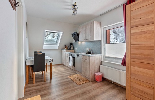 Neuenweg Apartment | Apartment 'Ferienwohnung Talblick Nr 3' with Shared Terrace, Shared Garden and Wi-Fi