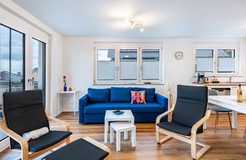 Bad Bellingen Apartment | Apartment 'Ferienwohnung Vogesenpanorama 1' with Mountain View, Private Terrace and Wi-Fi
