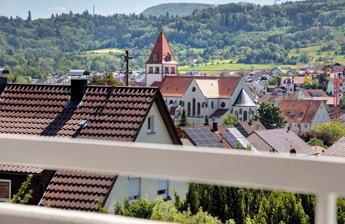 Waldstetten Apartment | Apartment 'Ferienwohnung Lange' with Mountain View, Balcony and Wi-Fi