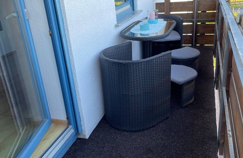 Ebersburg Apartment | Apartment 'Ferienwohnung Pappert' with Mountain View, Balcony and Wi-Fi