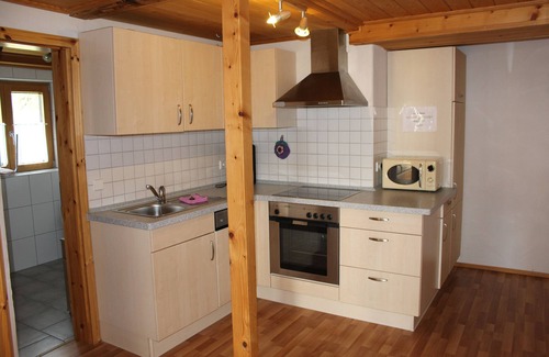Wolfach - Saint Roman Apartment | Apartment 'Ferienwohnung Äckerbartle, 55qm' with Shared Garden, Balcony and Wi-Fi