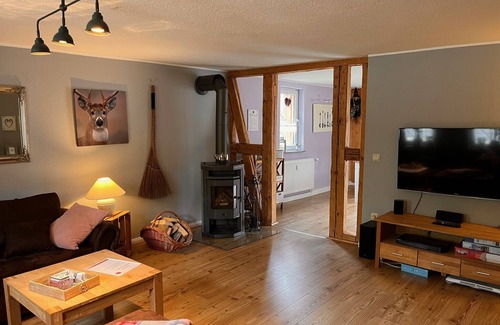 Tanne Apartment | Apartment 'Ferienwohnung Hexenstube 2' with Balcony and Wi-Fi