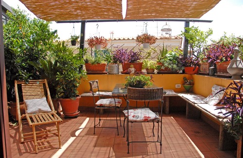 Gianicolo Apartment | Apartment Fiore is big, romantic, green terrace close Trastevere and Vatican