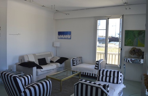 Biarritz City Centre Apartment | Apartment/flat - Biarritz The beach and town down the building, first line sea view
