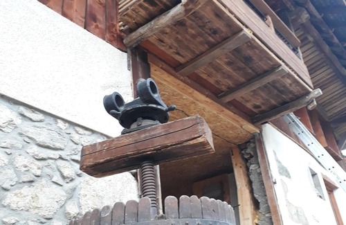Bellecombe-en-Beauges Apartment | Apartment with balcony in the village