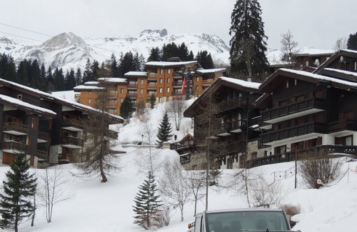 Les Avanchers-Valmorel Apartment | Apartment in a house chalet in Valmorel Planchamp hamlet on skis