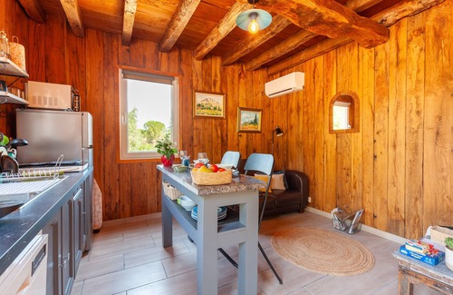 Roquefort-la-Bedoule House | Apartment 'Le Chalet' with Private Terrace, Wi-Fi and Air Conditioning