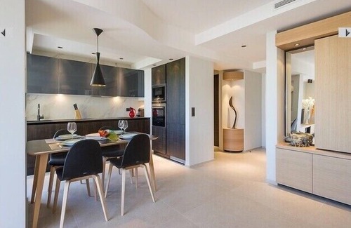 Saint-Laurent-du-Var Apartment | Apartment-Suite-Ensuite with Shower-Terrace