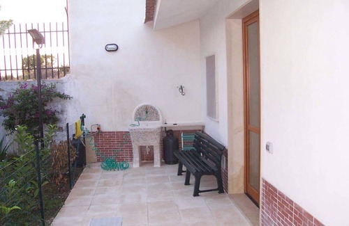 Vittoria House | APARTMENT from € 10 to the day to person in Villa in Vittoria - near to the sea