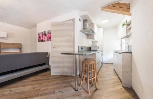 San Lorenzo in Banale Apartment | Apartment "Glolo 2" in the South of the Beautiful Lago di Molveno