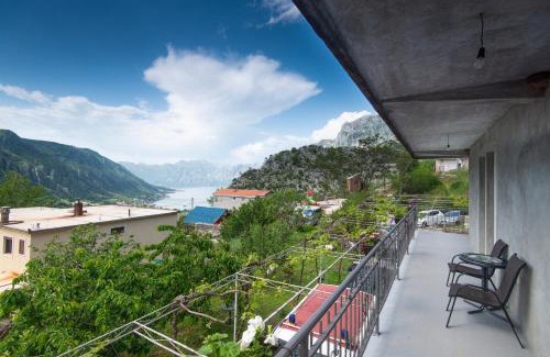 Skaljari Apartment | Apartment Galiot