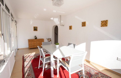 Mutxamel Apartment | Apartment 'Garten Und Pool' with Sea View, Wi-Fi and Air Conditioning