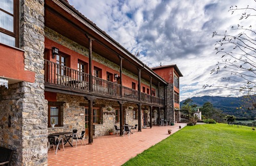 Tornon Apartment | Apartment 'Geografía' with Mountain View, Shared Terrace and Wi-Fi