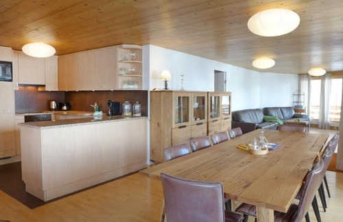 Murren Apartment | Apartment Gloria Süd by Interhome