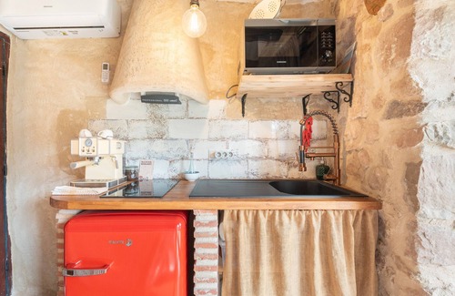 Olba House | Apartment 'Gnomo' with Mountain View, Wi-Fi and Air Conditioning
