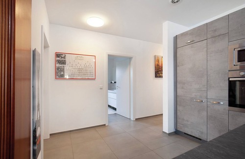 Brechen Apartment | Apartment 'Großzügige Wohnung' with Shared Pool, Private Terrace and Wi-Fi