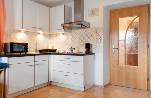 Rodengo Apartment | Apartment 'Gruberhof 1 with Mountain View' with Mountain View, Shared Garden and Wi-Fi