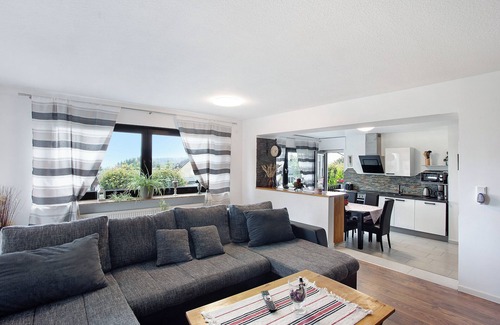 Heringhausen Apartment | Apartment "Haus Elena Wohnung 7B" with Mountain View, A/C, Wi-Fi, Garden & Balcony