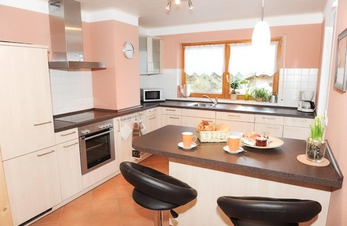 Oberkirch Apartment | Apartment 'Heidelbeere' with Mountain View, Private Terrace and Wi-Fi