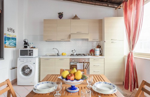 Villa Grazia di Carini Apartment | Apartment 'Hikkara Home Airport, Sea and Beach' with Sea View, Private Terrace and Wi-Fi