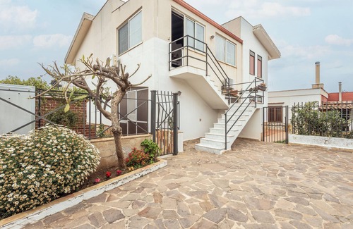 Villa Grazia di Carini Apartment | Apartment 'Hikkara Home Airport, Sea and Beach' with Sea View, Private Terrace and Wi-Fi