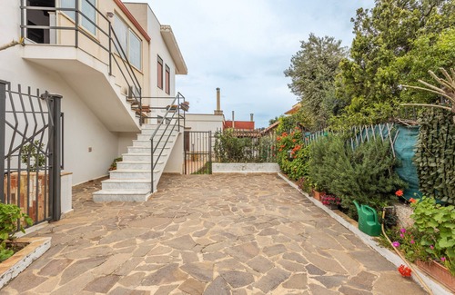 Villa Grazia di Carini Apartment | Apartment 'Hikkara Home Airport, Sea and Beach' with Sea View, Private Terrace and Wi-Fi