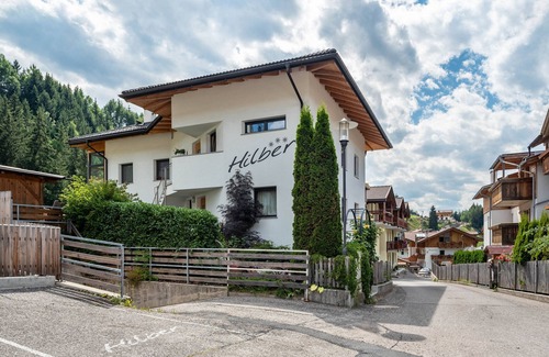 Funes Apartment | Apartment "Hilber App Sass Rigais" with Mountain View, Terrace and Wi-Fi